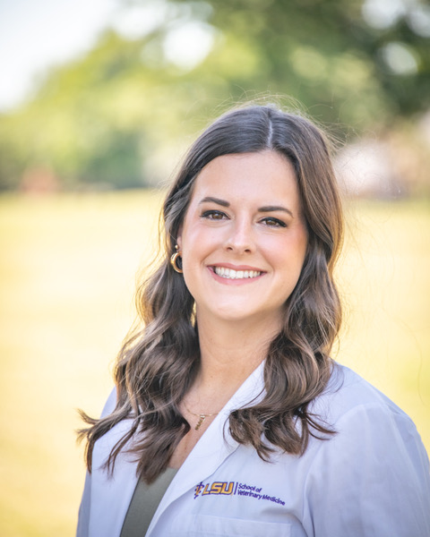 Samantha Dantin, DVM